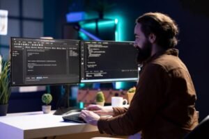 The Rise of the Tech Generalist – Are Pay Structures Keeping Up?