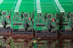 Choosing the Right Rigid Flex PCB Manufacturer and the Value of FastTurn PCB Services