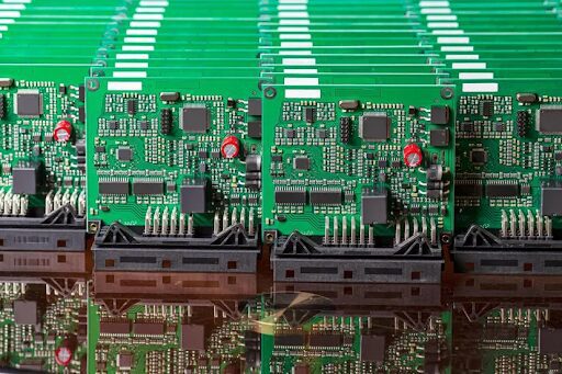 Choosing the Right Rigid Flex PCB Manufacturer and the Value of FastTurn PCB Services